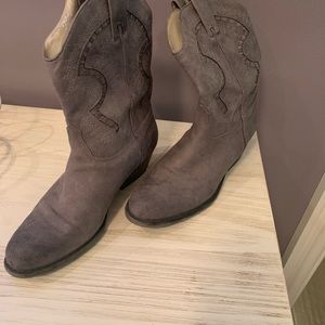 Women’s boots